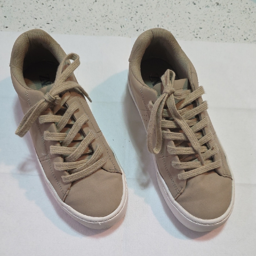 Zara Kids Beige Lace-Up Sneakers Kids 34